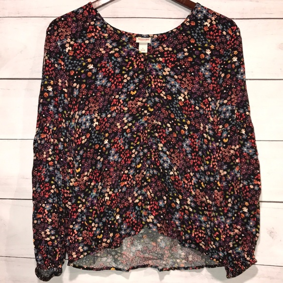 ☀️ 3 / $15 Sale ☀️ Mossimo flow top - Picture 2 of 8